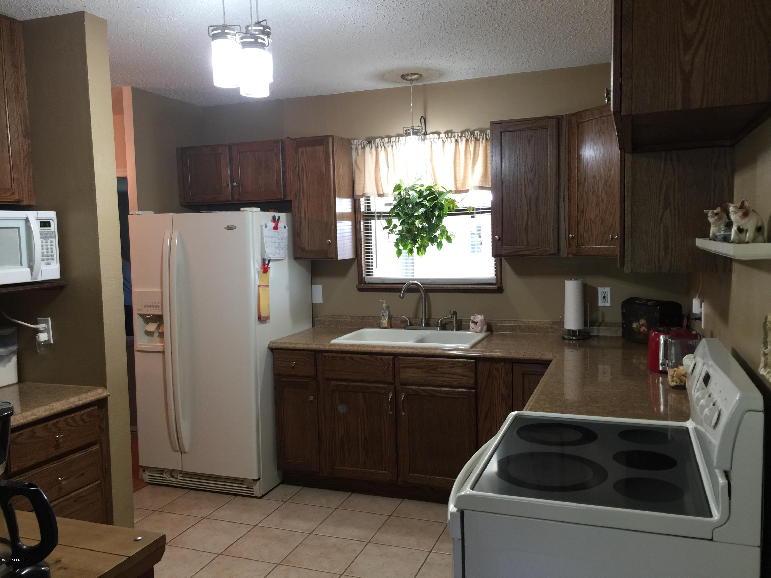7836 Lavin Road Jacksonville, FL 32221 - Photo 16 of 41 Kitchen view 1