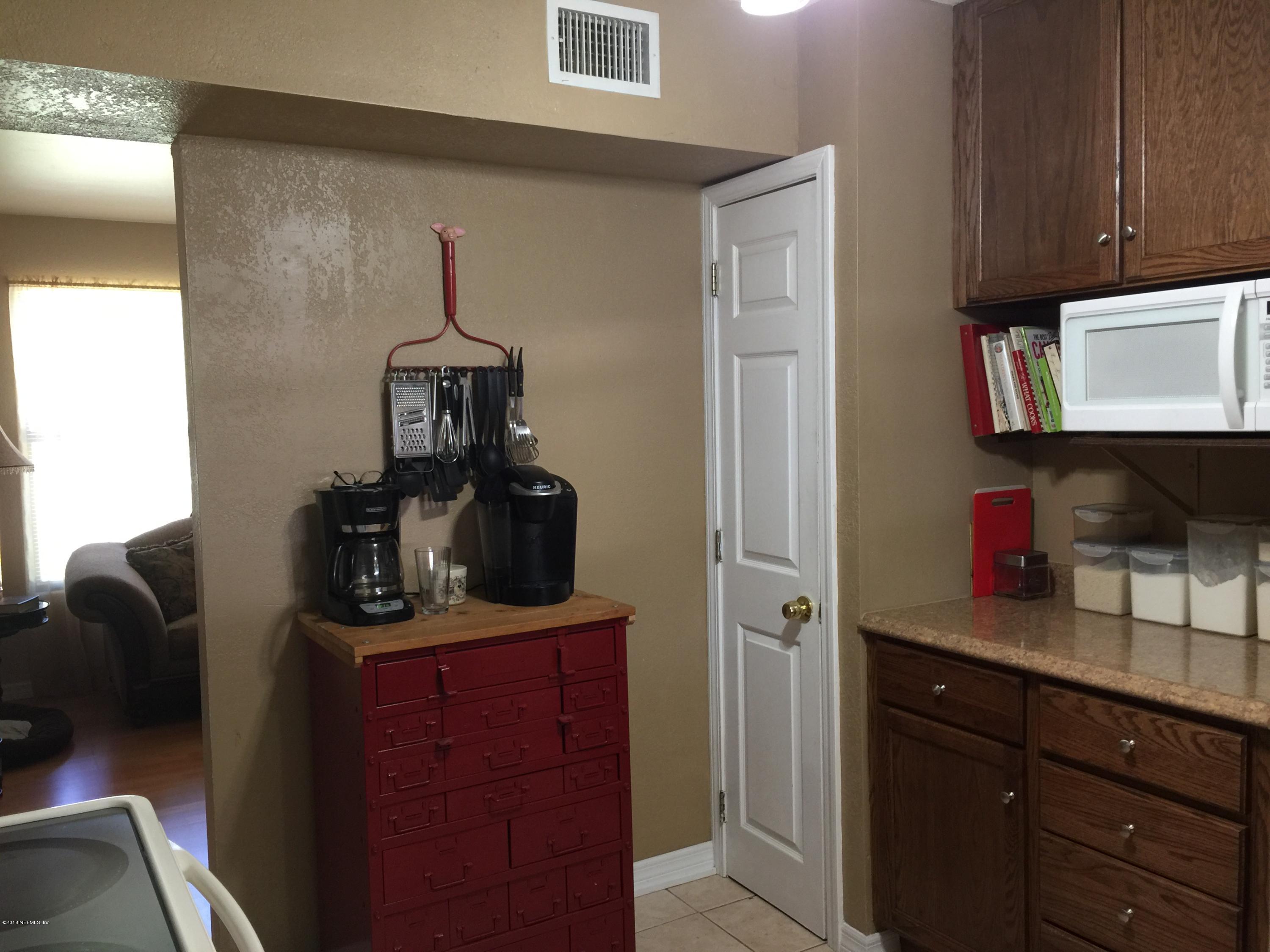 7836 Lavin Road Jacksonville, FL 32221 - Photo 17 of 41 Kitchen view 2