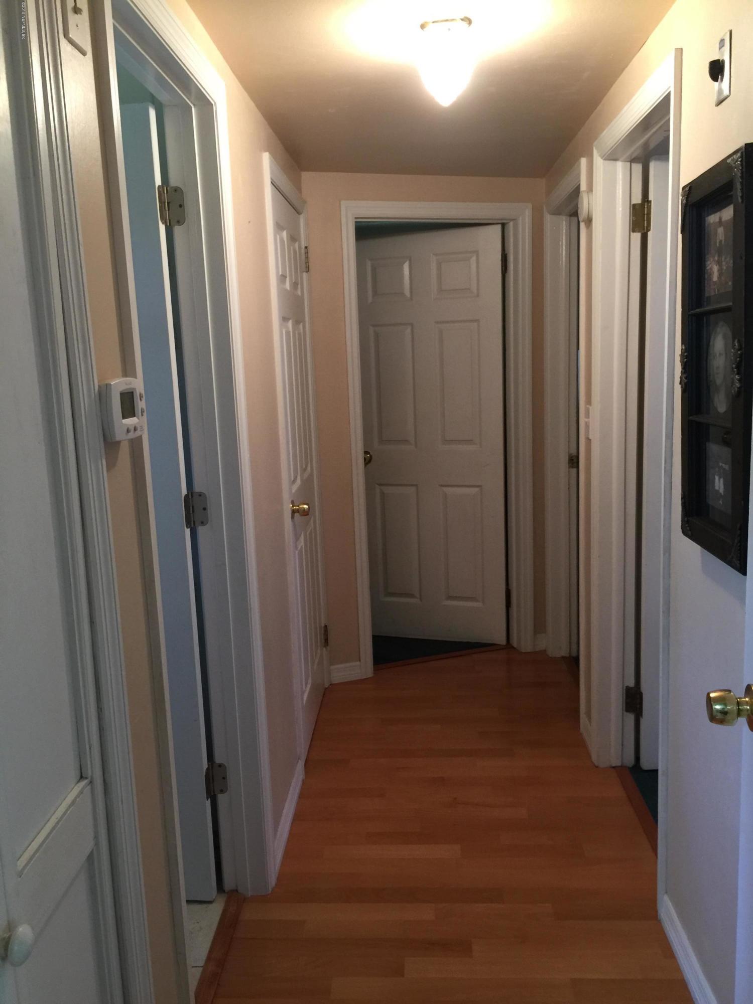 7836 Lavin Road Jacksonville, FL 32221 - Photo 30 of 41 Hallway