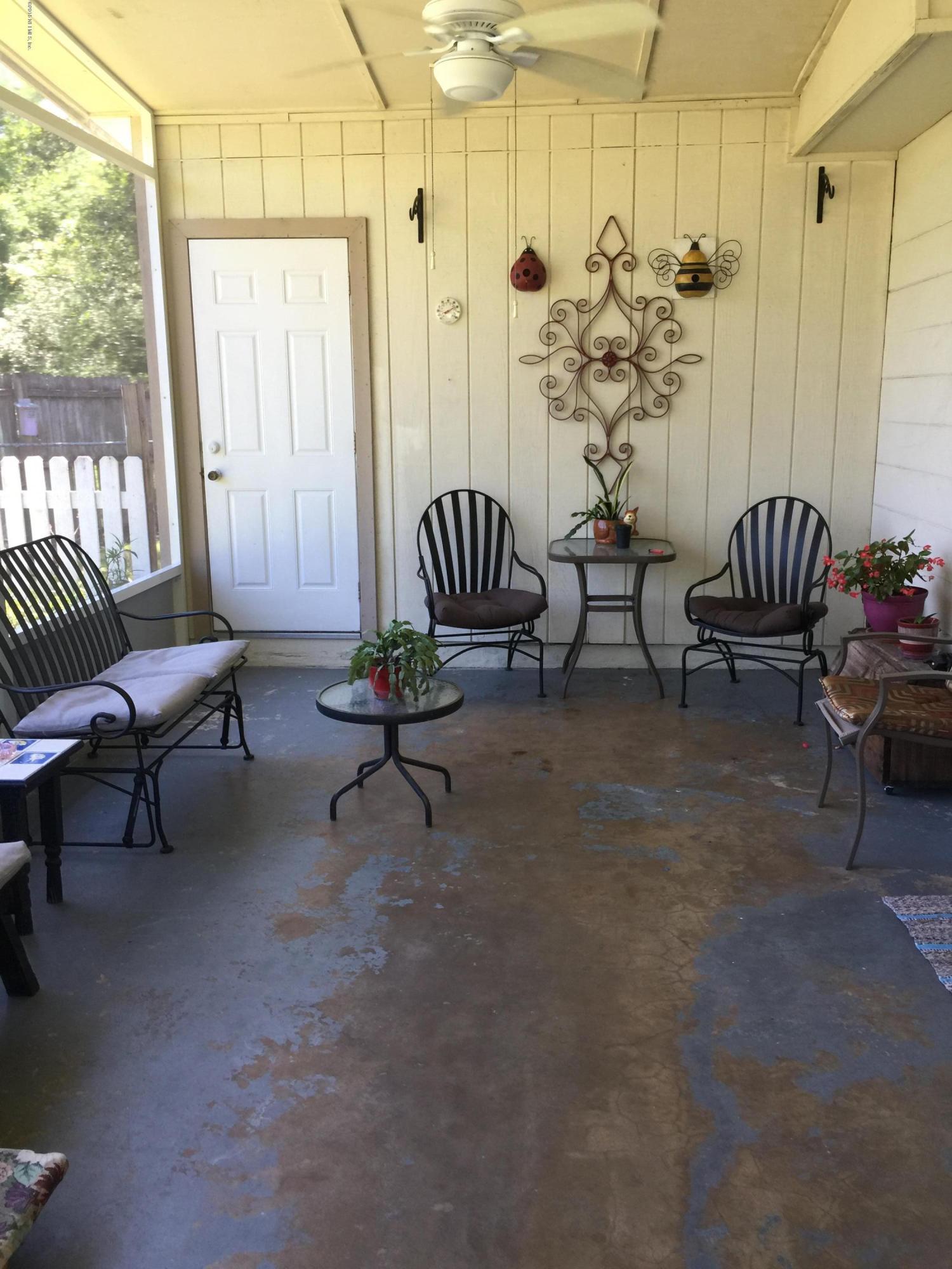 7836 Lavin Road Jacksonville, FL 32221 - Photo 10 of 41 Screened Patio view 2