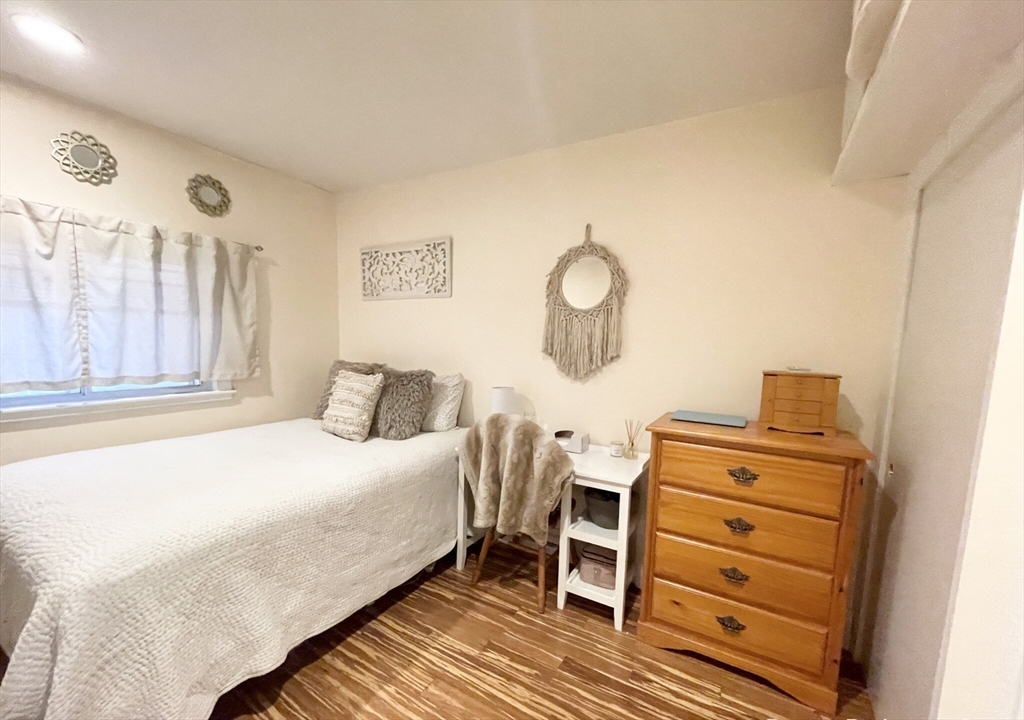 386 East 8th Street, Unit 4 Boston, MA 02127 - Photo 3 of 6