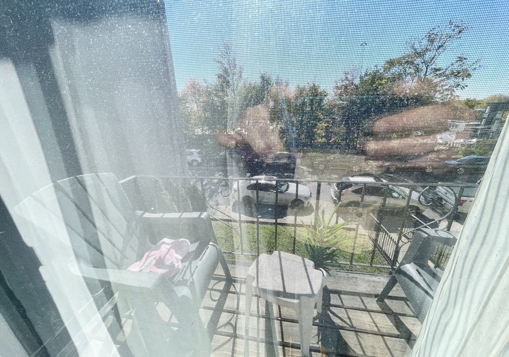 386 East 8th Street, Unit 4 Boston, MA 02127 - Photo 6 of 6