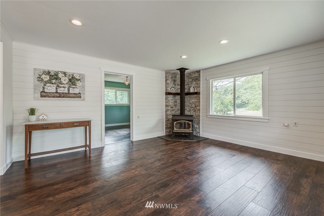 11010 Grandview Road Arlington, WA 98223 - Photo 5 of 40 Gallery Image 5