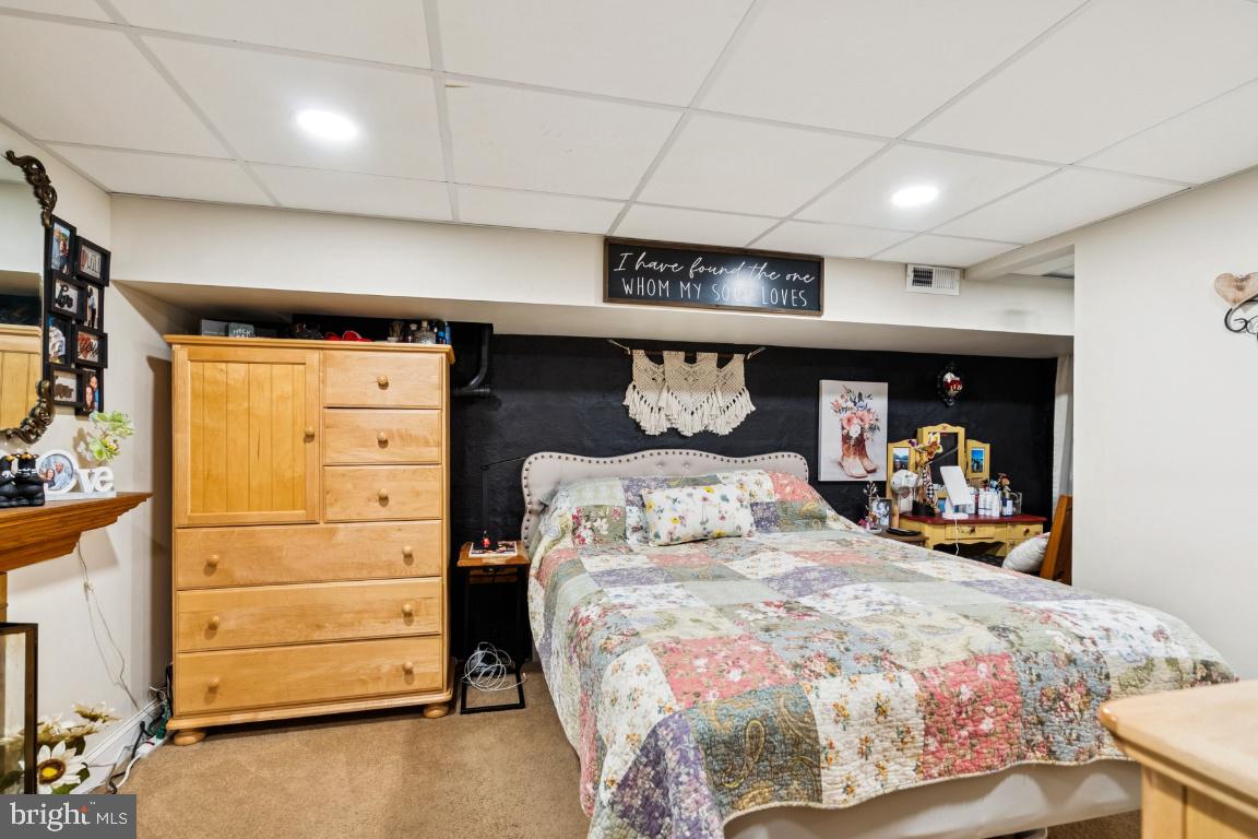 146 Country Club Road Pine Hill, NJ 08021 - Photo 19 of 28 a bedroom with a bed and a closet