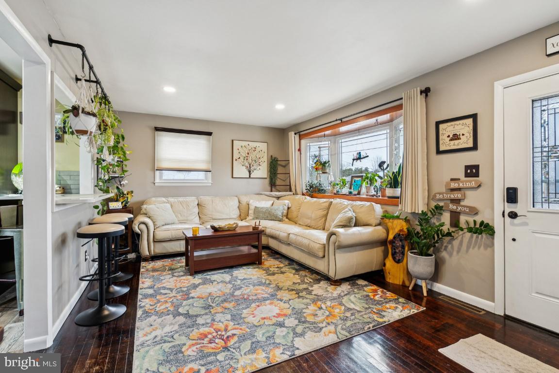 146 Country Club Road Pine Hill, NJ 08021 - Photo 6 of 28 a living room with furniture and a large window