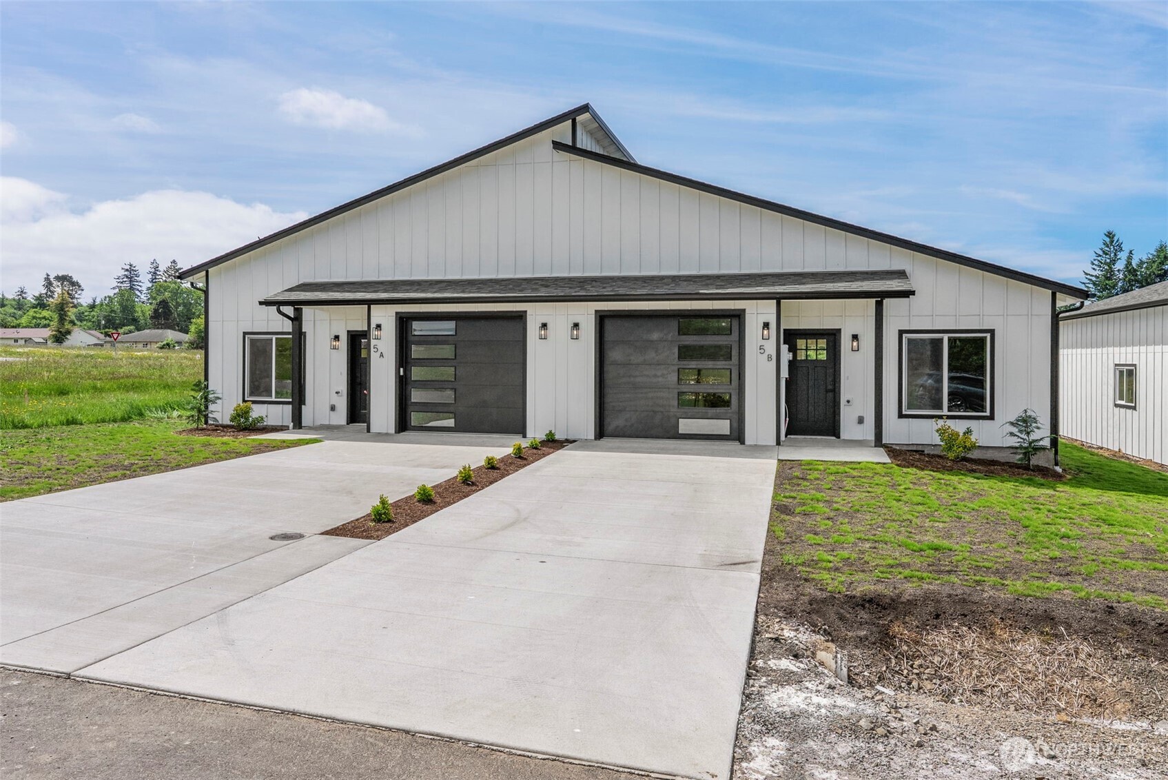 5 Anchor Wy Loop, Unit B Cathlamet, WA 98612 - Photo 1 of 23 Gallery Image 1