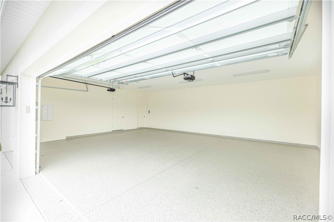 1439 Cr212 Road Oxford, FL 34484 - Photo 43 of 48 Garage