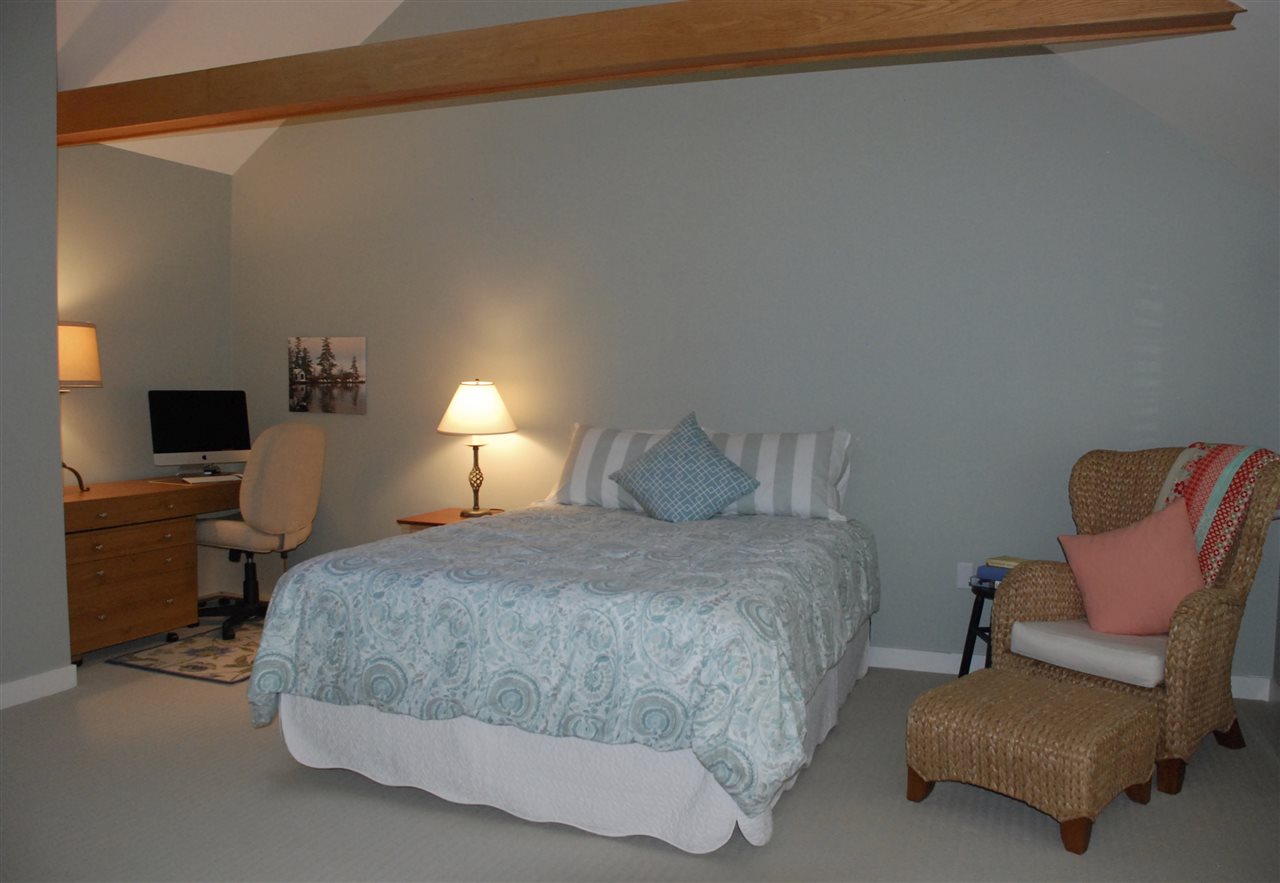 40 Point Breeze Road, Unit 40 Wolfeboro, NH 03894 - Photo 9 of 12