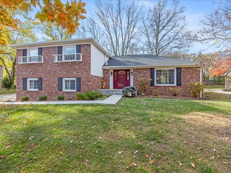 8830 Shagbark Road Indianapolis, IN 46260 - Photo 1 of 23 Gallery Image 1