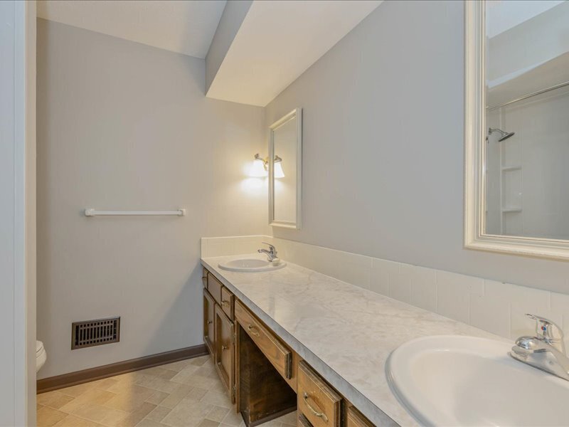 8830 Shagbark Road Indianapolis, IN 46260 - Photo 19 of 23 Gallery Image 19
