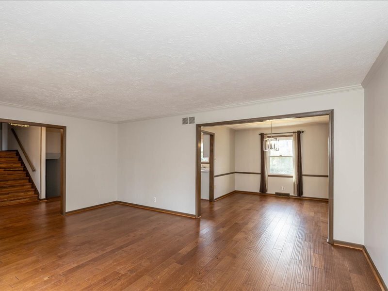 8830 Shagbark Road Indianapolis, IN 46260 - Photo 4 of 23 Gallery Image 4
