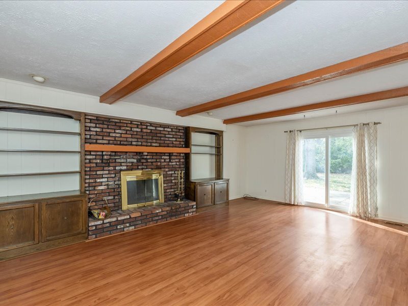 8830 Shagbark Road Indianapolis, IN 46260 - Photo 7 of 23 Gallery Image 7