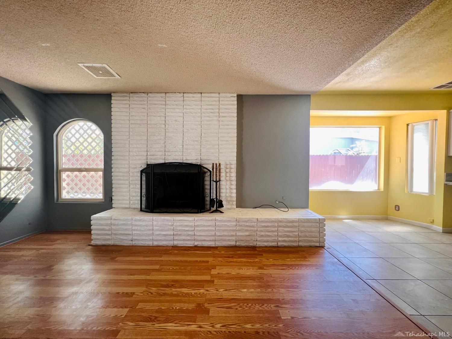 250 Peg Street Ridgecrest, CA 93555 - Photo 6 of 16 Gallery Image 6