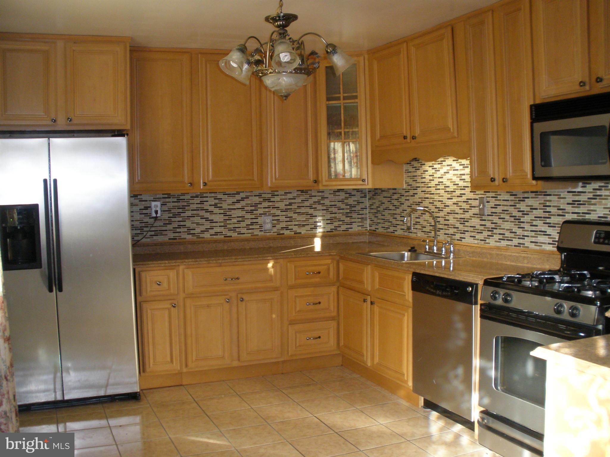 4120 Eder Road Baltimore, MD 21222 - Photo 4 of 17 Kitchen