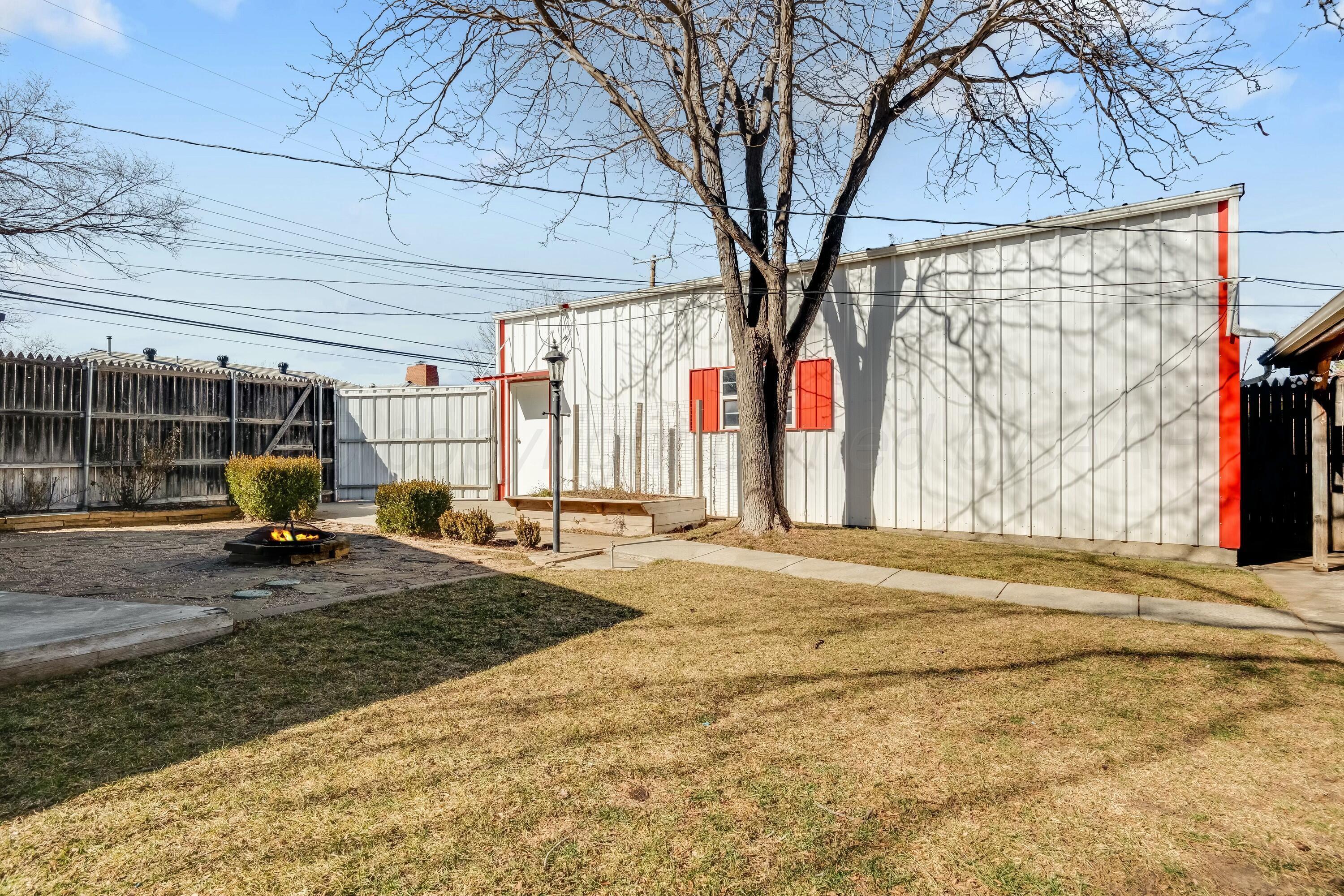 3128 Nebraska Street Amarillo, TX 79106 - Photo 3 of 34 a view of outdoor space with seating area