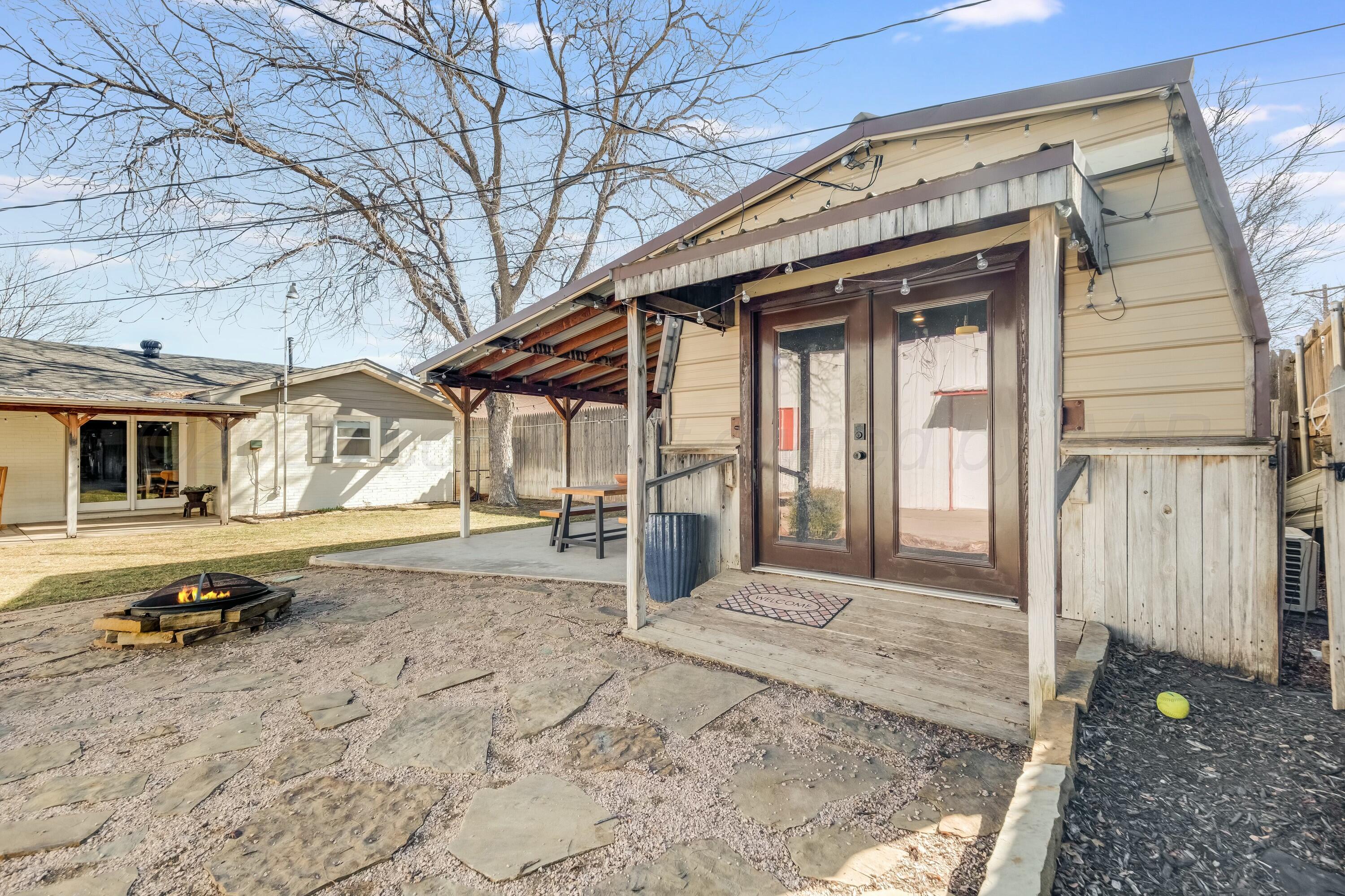 3128 Nebraska Street Amarillo, TX 79106 - Photo 32 of 34 a house view with a outdoor space