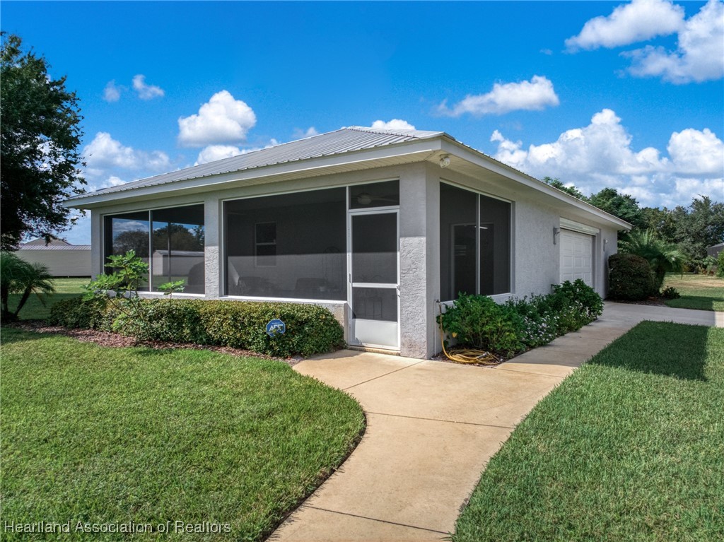 4500 Del Rio Court Sebring, FL 33875 - Photo 28 of 32 Nearly 1,600 sq. ft., under air, which could be converted to additional living space