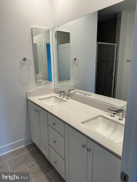 11256 Bunsen Street Reston, VA 20190 - Photo 2 of 8
