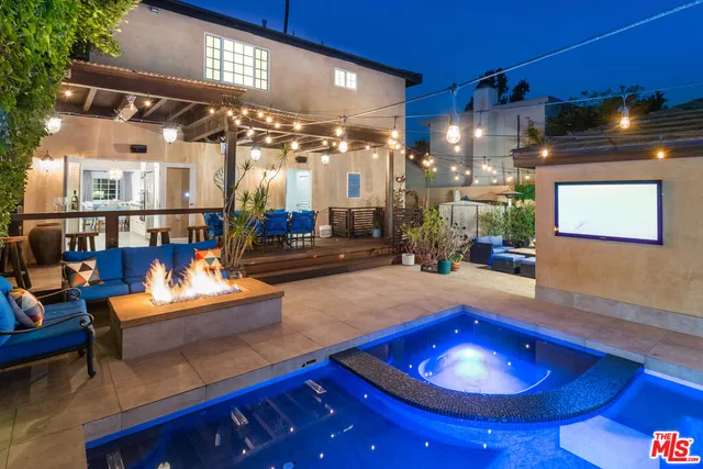 $14,950 | 711 Huntley Drive, West Hollywood, CA 90069