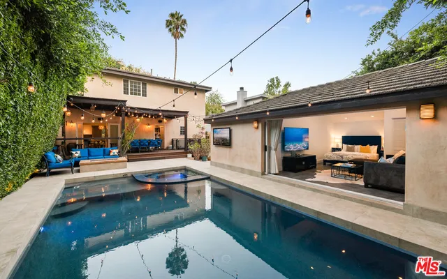 $14,950 | 711 Huntley Drive, West Hollywood, CA 90069