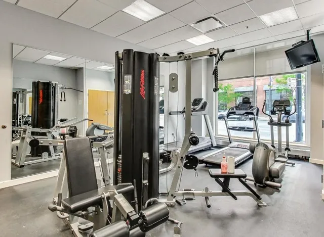 $4,650 | 757 North Orleans Street, Unit 1206, Chicago, IL 60654