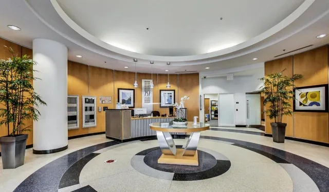 $4,650 | 757 North Orleans Street, Unit 1206, Chicago, IL 60654