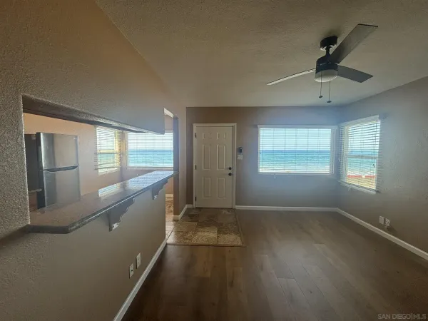 $4,950 | 514 South The Strand, Unit A, Oceanside, CA 92054