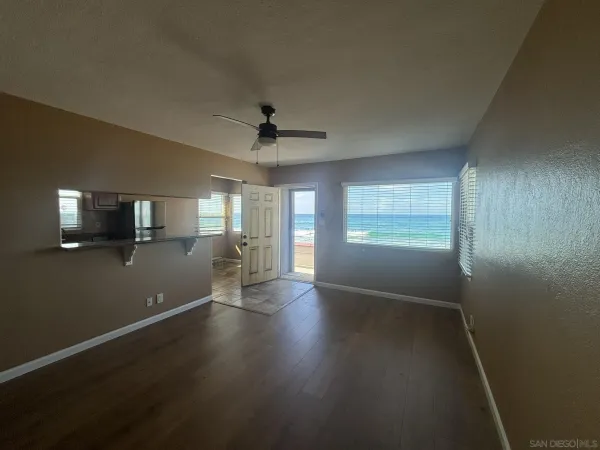 $4,950 | 514 South The Strand, Unit A, Oceanside, CA 92054