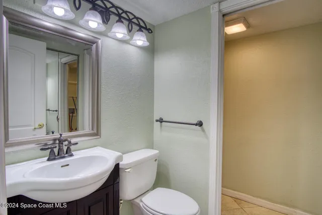 $1,600 | 2014 Vista Oaks Circle Northeast, Palm Bay, FL 32905