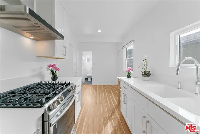 $2,750 | 2948 Exposition Boulevard, Unit 5, Santa Monica, CA 90404