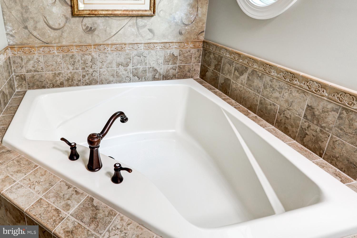 439 Laurel Rdg Path Cochranville, PA 19330 - Photo 29 of 43 Master Bath