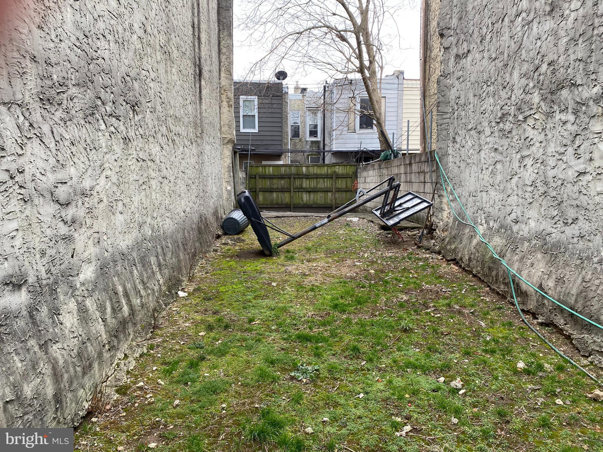 2610 Reed Street Philadelphia, PA 19146 - Photo 2 of 5