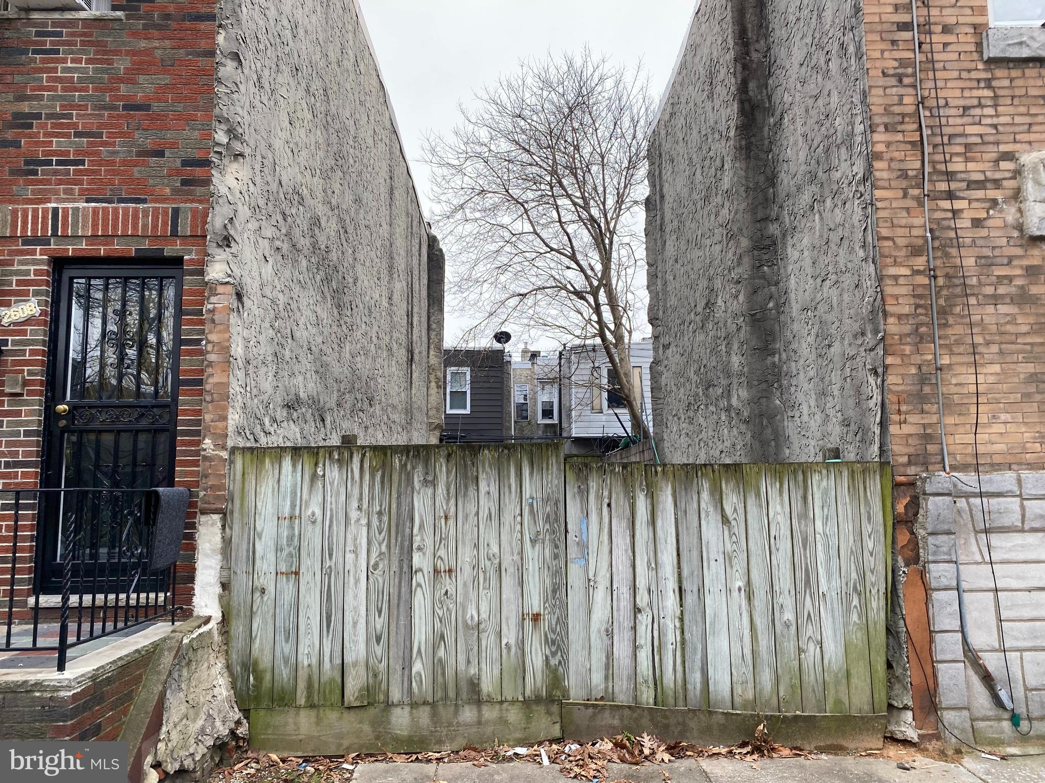2610 Reed Street Philadelphia, PA 19146 - Photo 3 of 5