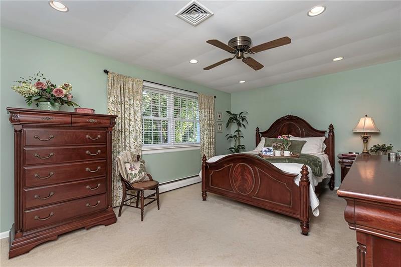 129 Rockingham Lane Canonsburg, PA 15317 - Photo 13 of 25 Gallery Image 13