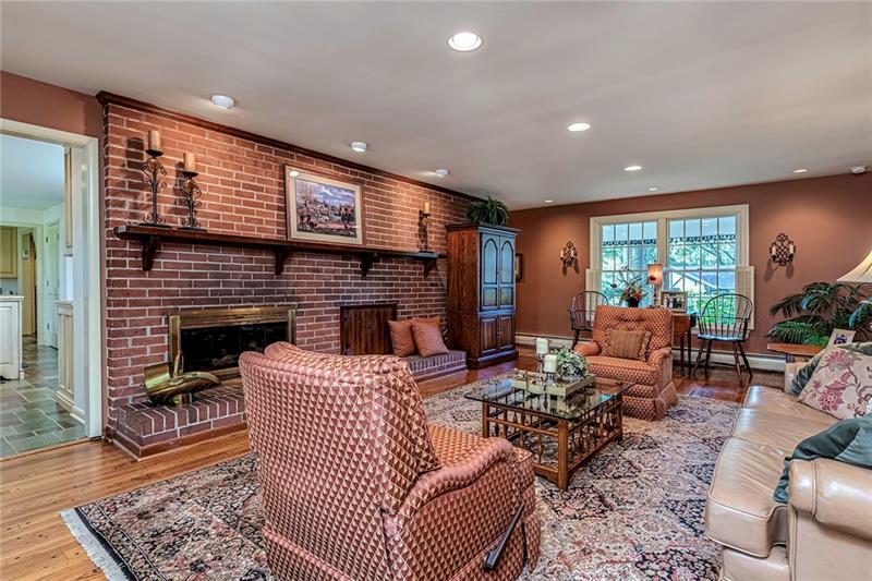 129 Rockingham Lane Canonsburg, PA 15317 - Photo 8 of 25 Gallery Image 8