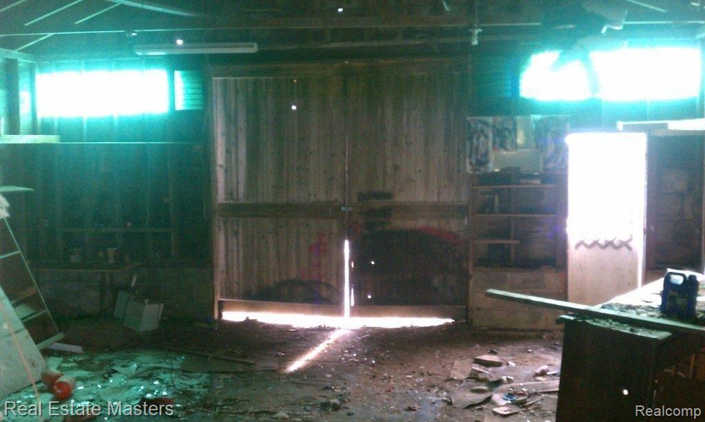 3545 Brown Road Croswell, MI 48422 - Photo 20 of 21 INTERIOR GARAGE