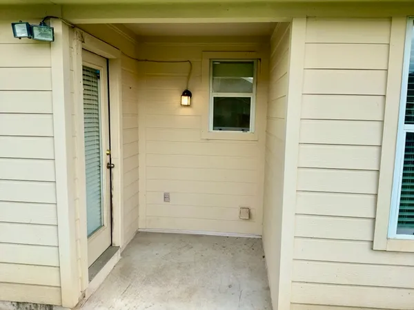 $1,850 | 7833 Squirrel Hollow Drive, Georgetown, TX 78628