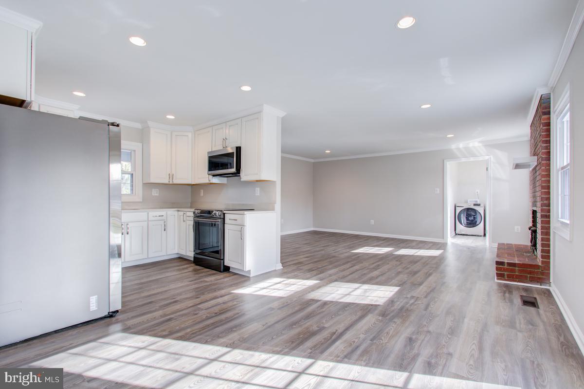 9203 Pleasant Court Laurel, MD 20708 - Photo 12 of 33 Gallery Image 12