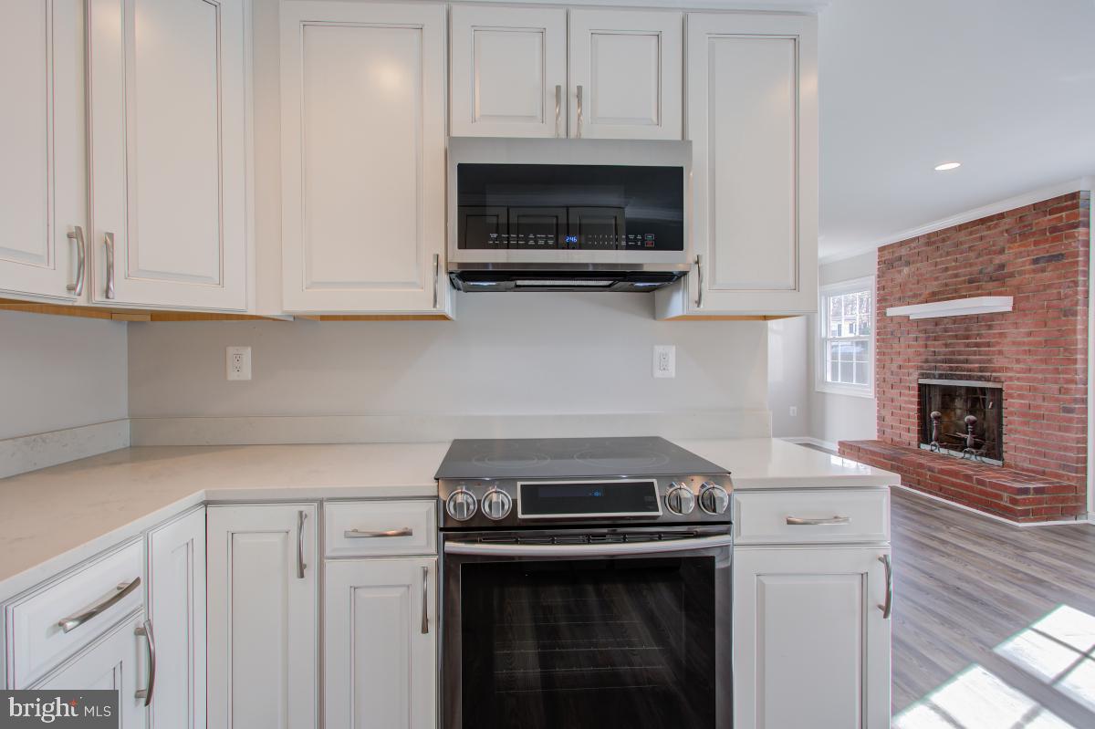 9203 Pleasant Court Laurel, MD 20708 - Photo 8 of 33 Gallery Image 8