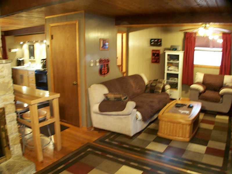 139 East Lake Road Acme, PA 15610 - Photo 5 of 16 Living Room.