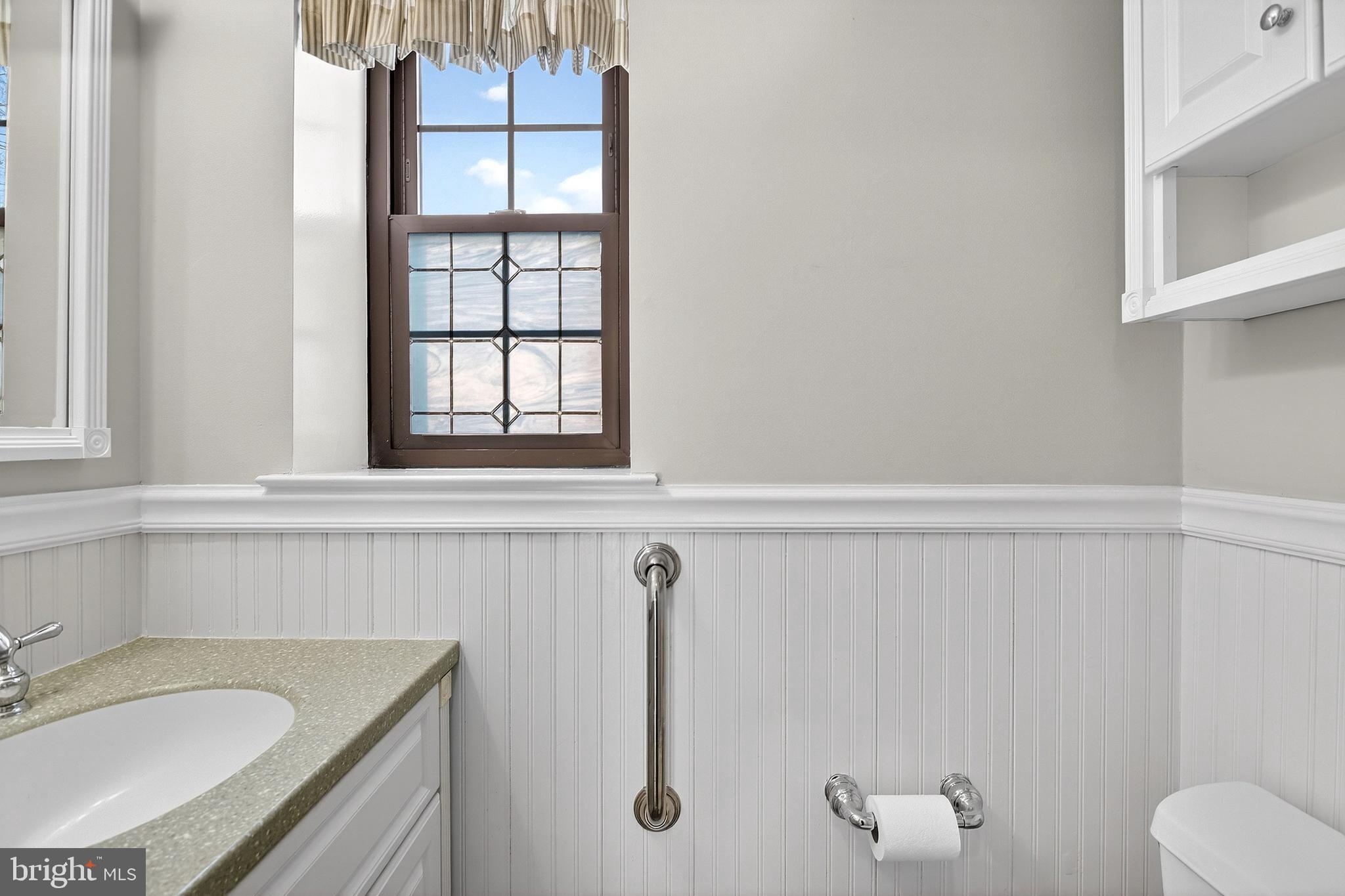 22 Llanfair Road, Unit 1 Ardmore, PA 19003 - Photo 10 of 64