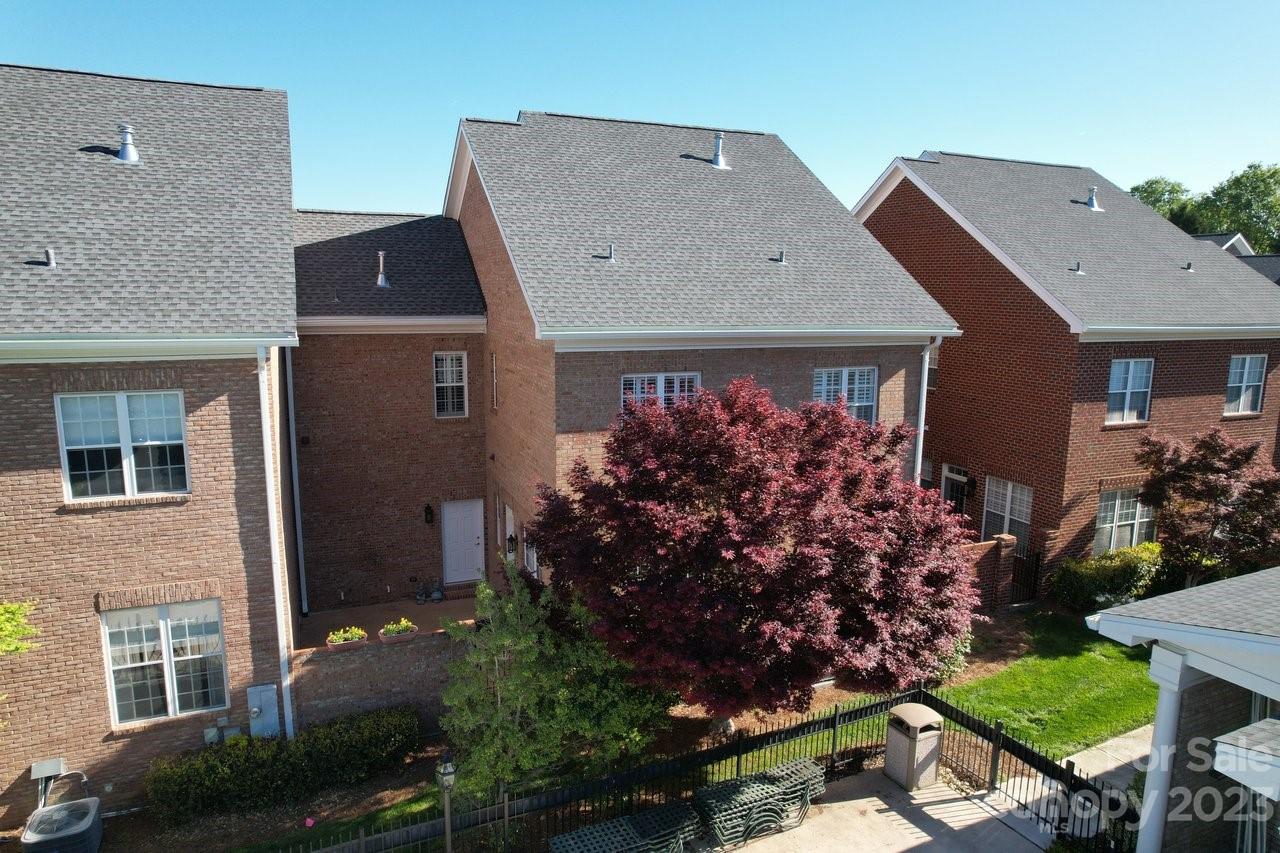 4409 Mickleton Road Charlotte, NC 28226 - Photo 28 of 31 front view of a house with a yard
