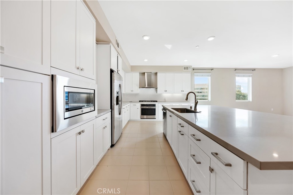 202 Tribeca Irvine, CA 92612 - Photo 8 of 20