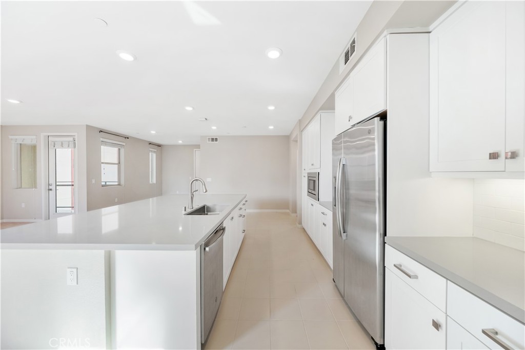 202 Tribeca Irvine, CA 92612 - Photo 9 of 20