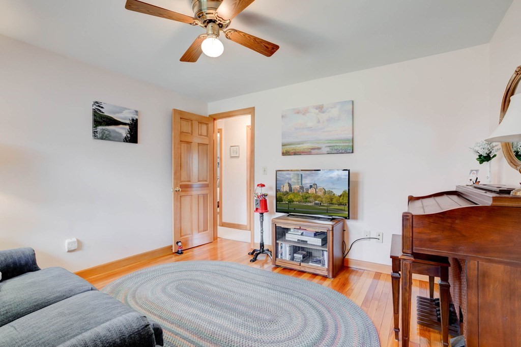 32 Fairmeadow Road Wilmington, MA 01887 - Photo 22 of 33 Gallery Image 22