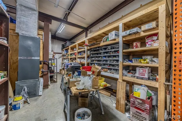 $749,900 | 24960 County Road 64-959, Lebanon, MO 65536