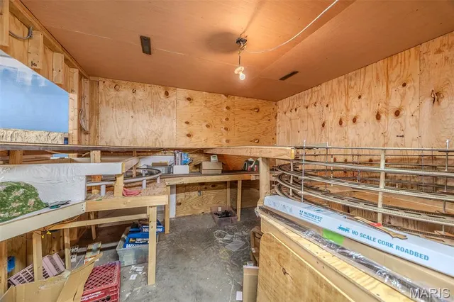 $799,000 | 24960 County Road 64-959, Lebanon, MO 65536