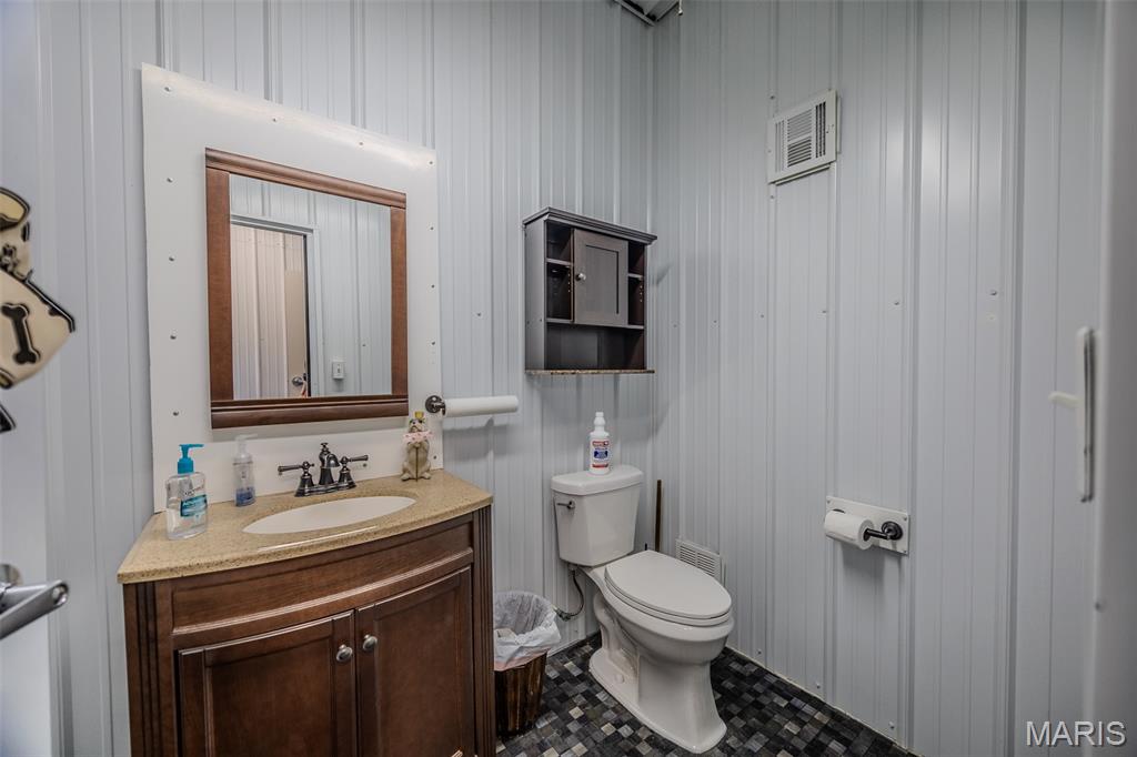 24960 County Road 64-959 Lebanon, MO 65536 - Photo 42 of 48