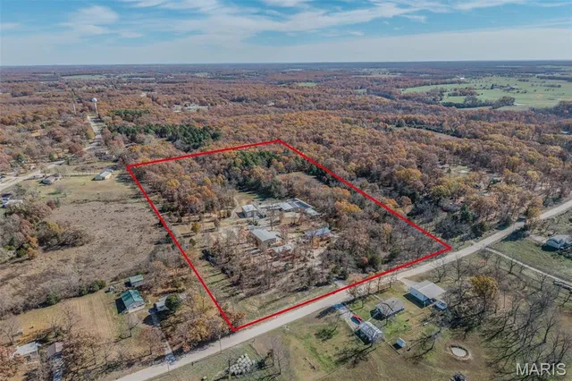 $799,000 | 24960 County Road 64-959, Lebanon, MO 65536