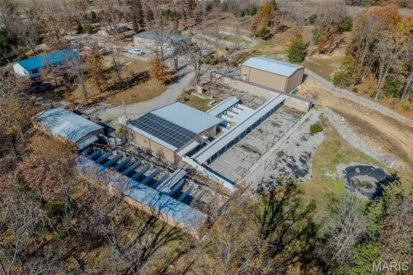 $749,900 | 24960 County Road 64-959, Lebanon, MO 65536